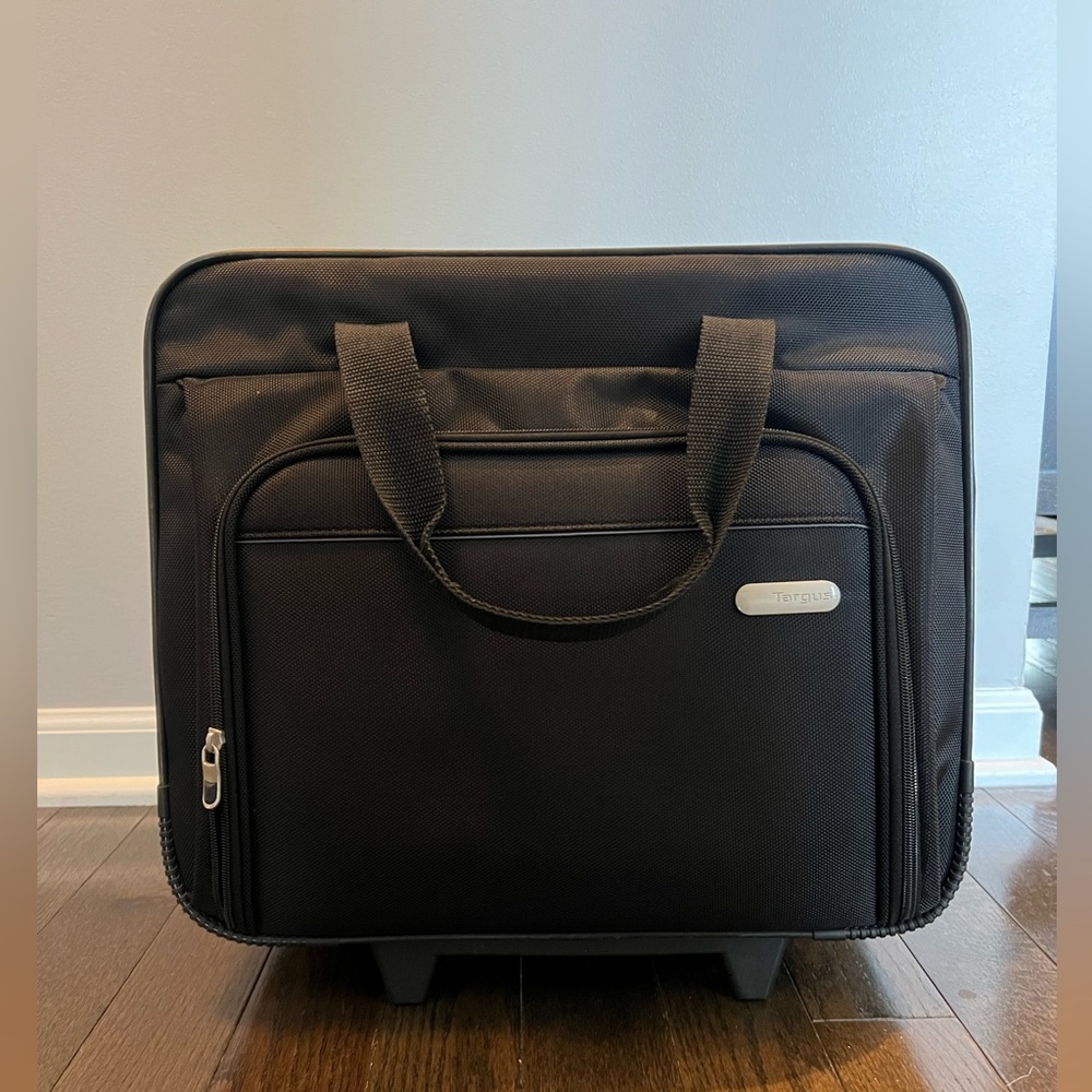 Targus 16 in Laptop Roller Bag